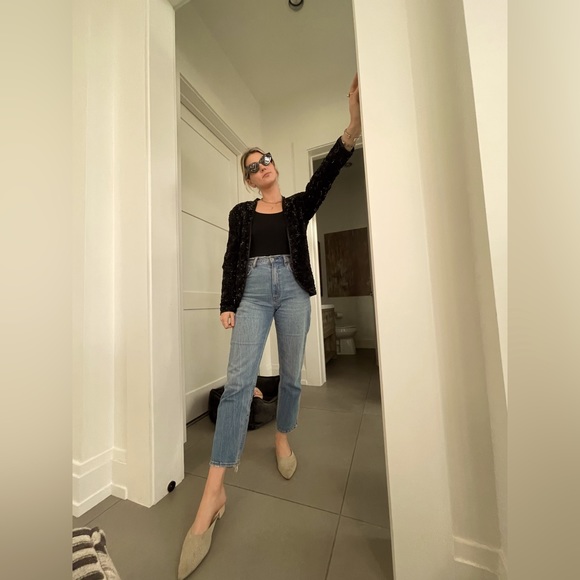 Meet your Posher, Allison - Picture 1 of 1